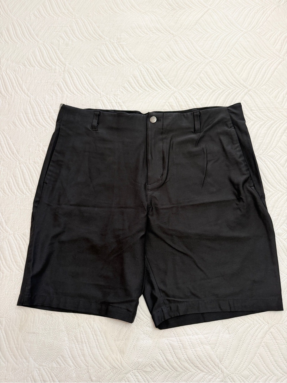 Adidas Men’s Classic Black Mid-Rise Tailored Activewear Shorts. Size 36
